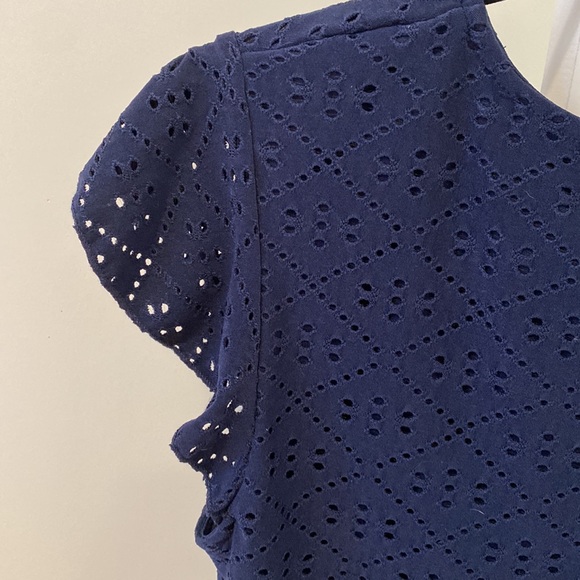 Adrianna Papell Knit Eyelet Flutter Sleeve Top sz S - Picture 3 of 8